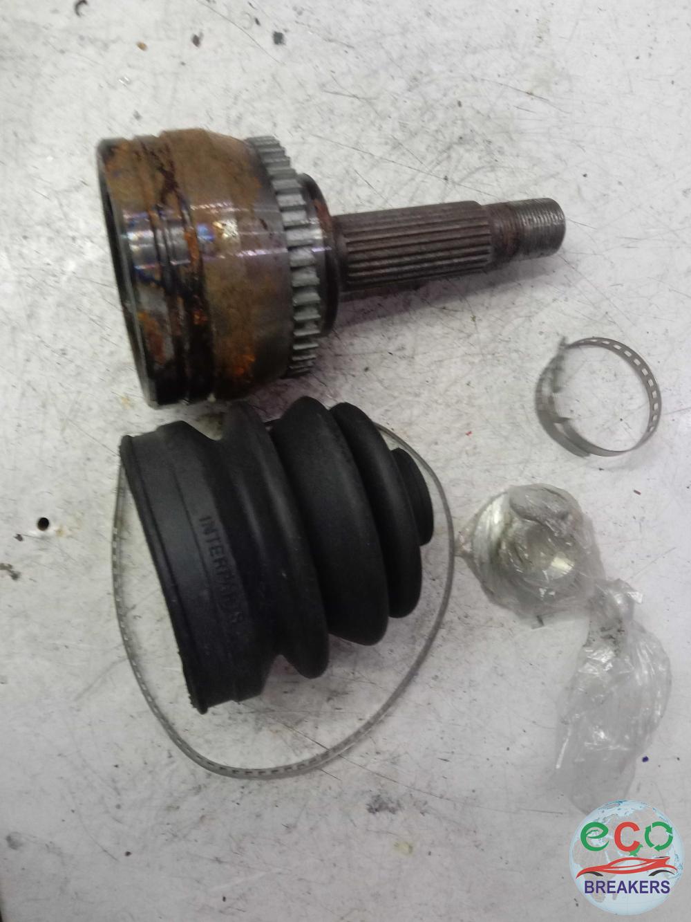 Mitsubishi Carisma Equippe MK2 DA2A GDI 123bph W Reg 03B Cv Joint Outer RIGHT DRIVER OFF SIDE FRONT OSF 1.8 i 1834 cc Petrol 4G93 4 Speed Automatic 5 Door Hatchback