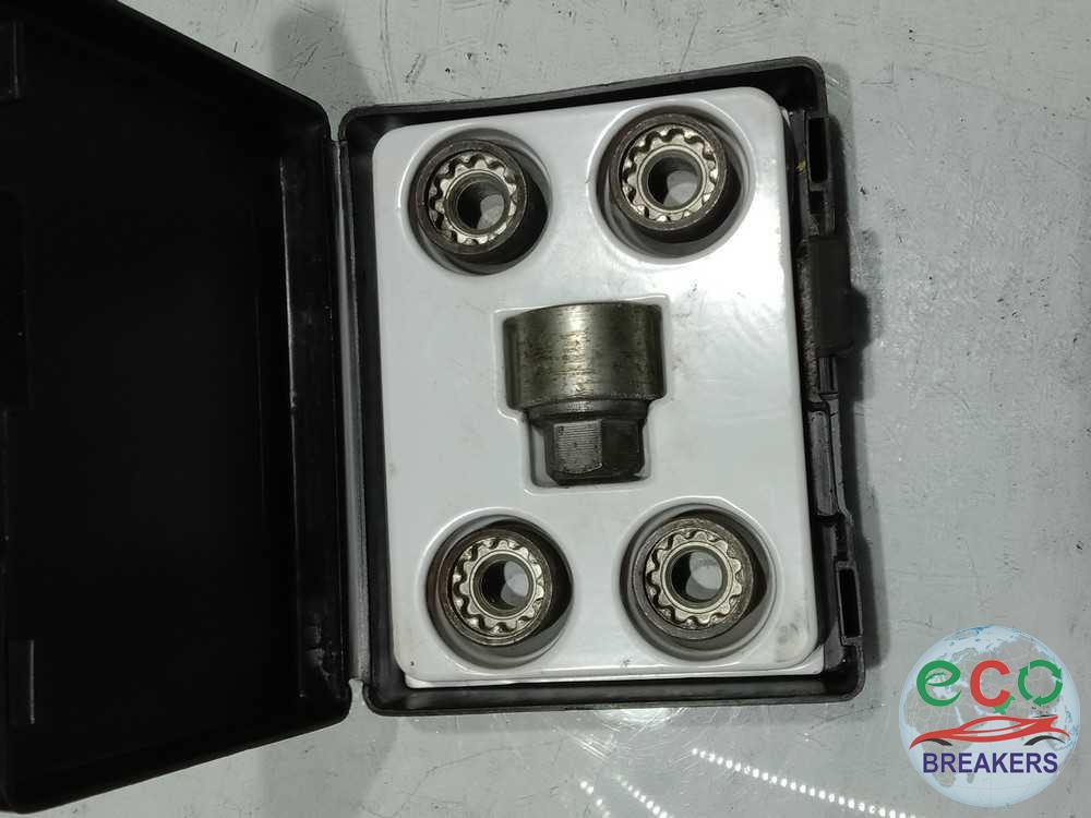 Opel Vauxhall Zafira MK2 B A3370 A055 9QN75 Energy 11 Reg AHM75B Alloy Wheel Locking Nut 1.6 i 1598 cc Petrol A16XER 5 Speed Manual 5 Door Mpv