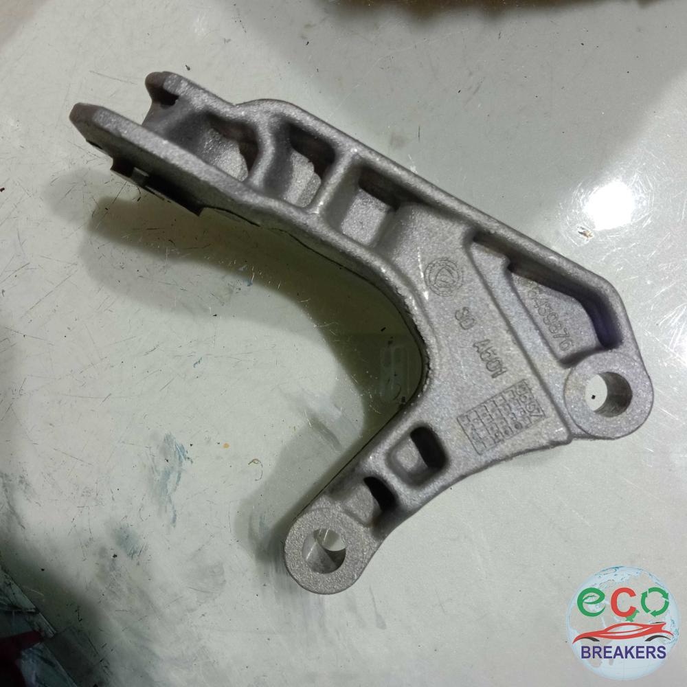 Fiat Punto MK1 55 S A176 55bph N Reg Transmission Gearbox Mounting Bracket Rear / Back 1.1 i 1108 cc Petrol 176A6.000 176 A6.000 176 B2.000 176B2000 5 Speed Manual 3 Door Hatchback