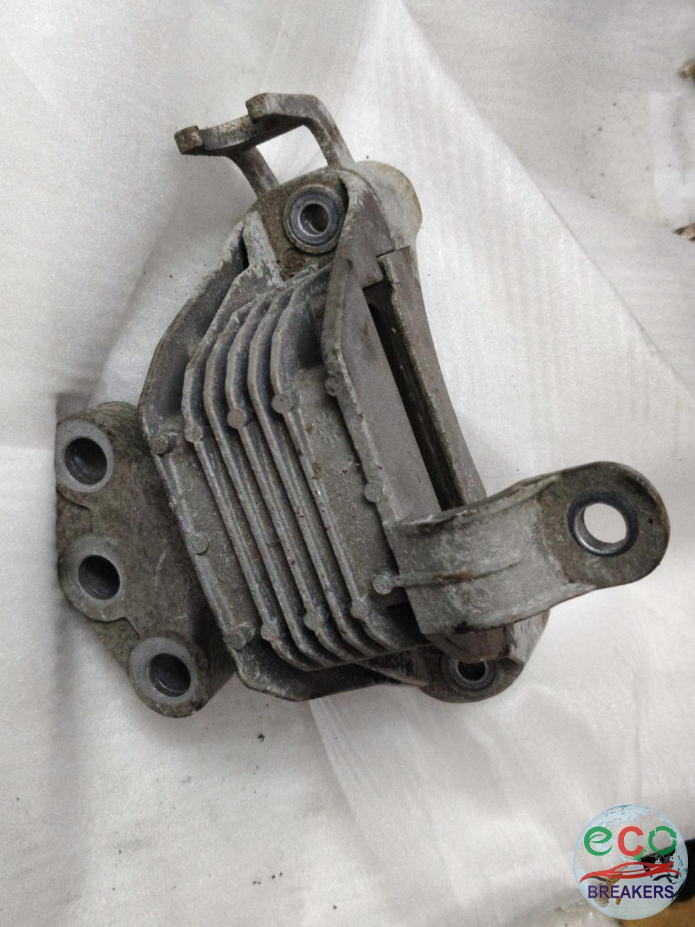 Opel Vauxhall Astra J MK6 A3400 Active 9PC68 P10 12 REG 113bph Engine Mounting RIGHT DRIVER OFF SIDE FRONT OSF 1.6 1596 cc Petrol A16XER ( LDE ) A 16 XER ( LDE ) 5 Speed Manual 5 Door Hatchback
