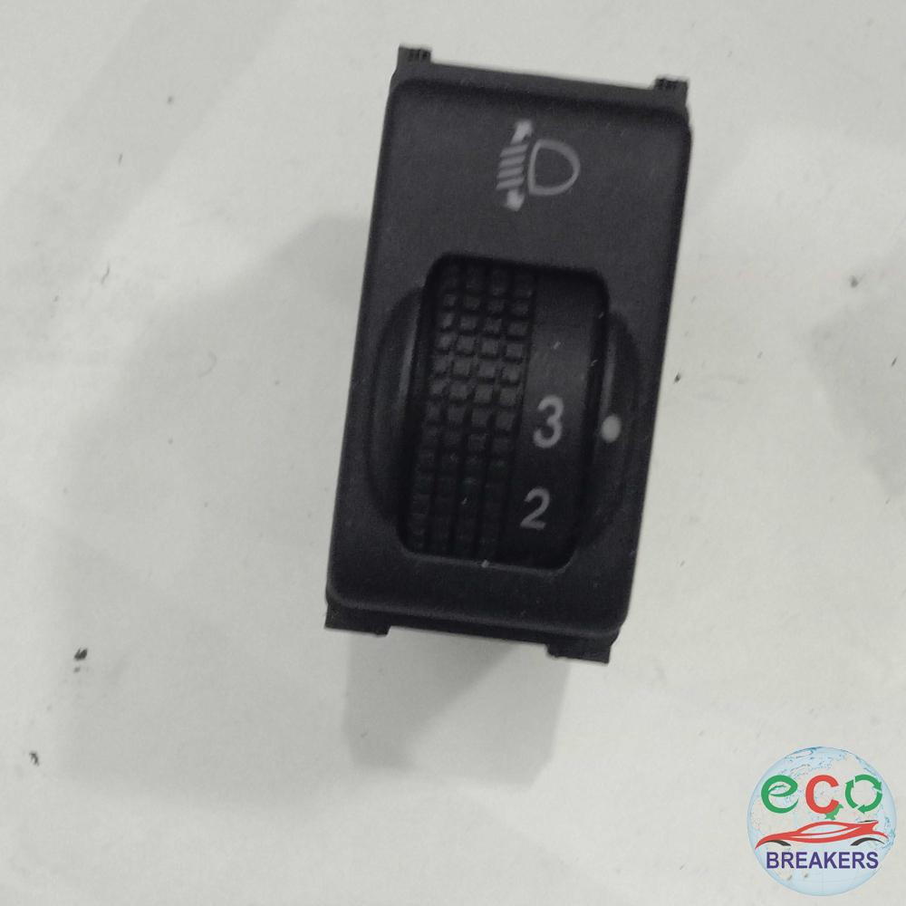 Nissan Qashqai MK2 J10 DCI 360 63 REG 110bph Headlight Leveling Switch 1.5 1461 cc Diesel K9K836 K9K 836 6 Speed Manual 5 Door Hatchback