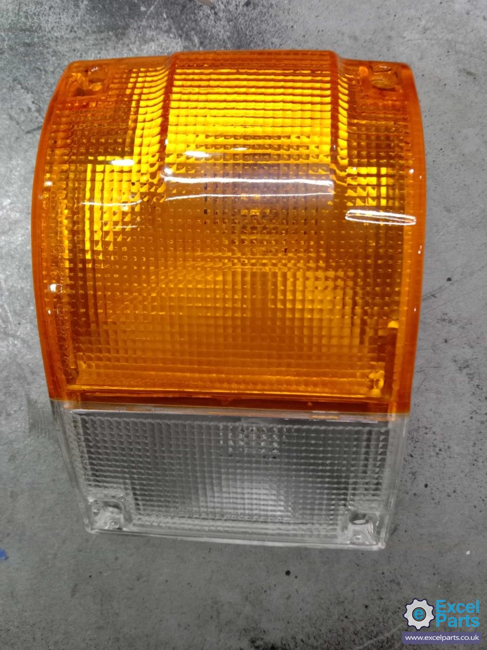 Nissan Urvan E24 Indicator Turn Signal Light RIGHT DRIVER OFF SIDE FRONT OSF 2.0 1952 cc Petrol Z20S 5 Speed Manual Panel Van Box