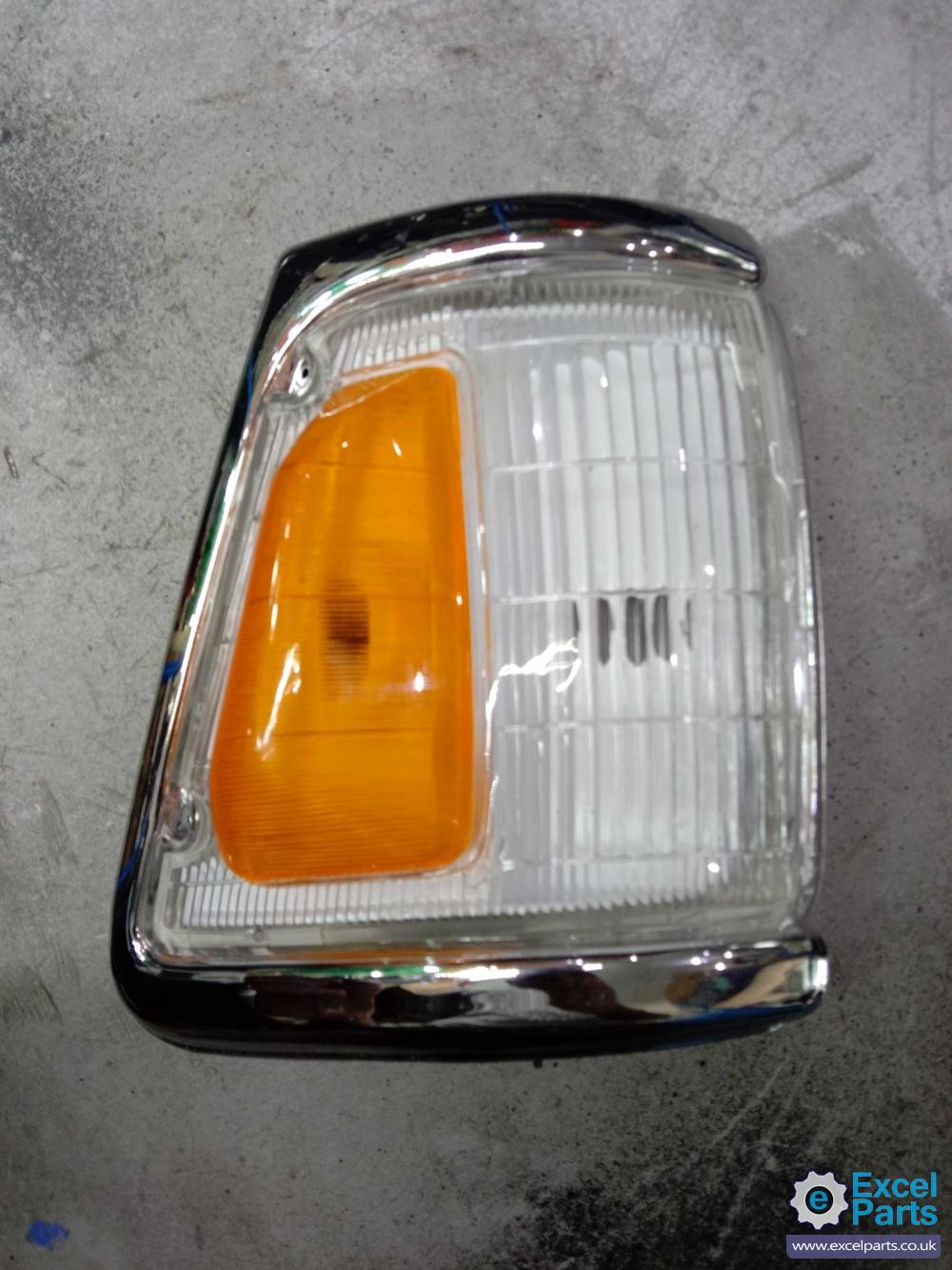 Toyota Hilux KZN130 Indicator Turn Signal Light LEFT PASSENGER NEAR SIDE FRONT NSF 3.0 2982 cc Diesel 1KZ-TE / 1KZTE 4 Speed Automatic 5 Door Estate